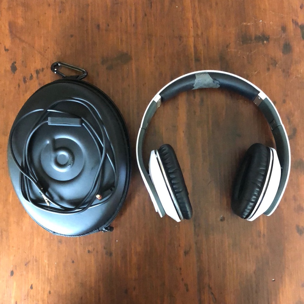 Beats by Dre wired noise cancelling headphones